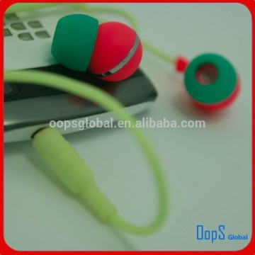 2015 lastest fluorescence earphone night lighting earphone