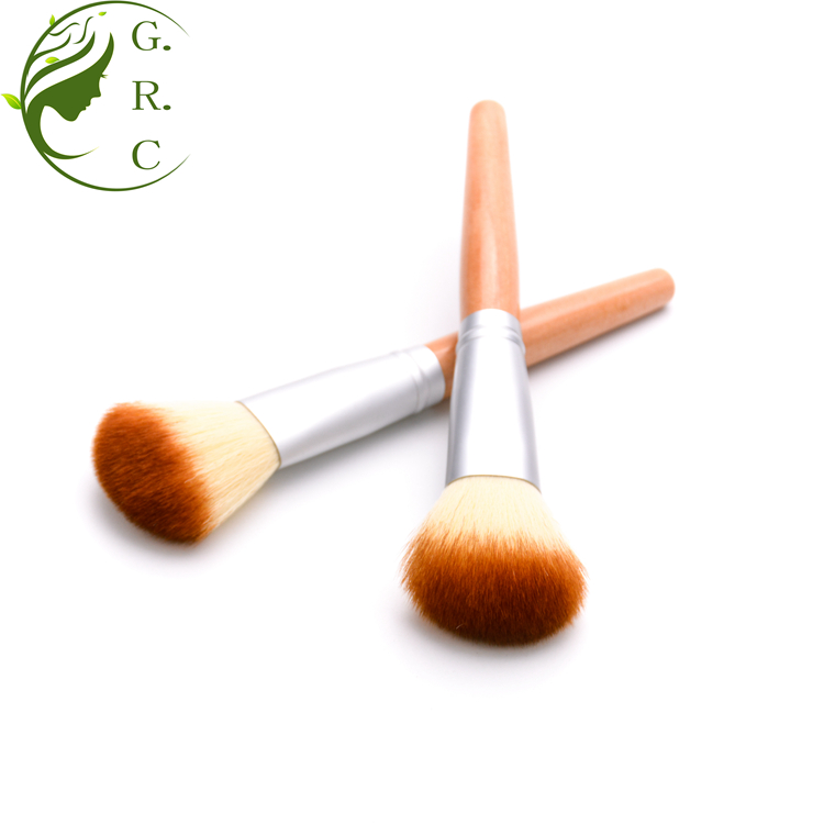 makeup blusher brush