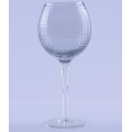 Conjunto de vinho de vidro transparente com padrão de grade