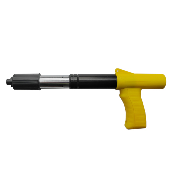 Mini pistola per chiodo con soffitto in legno