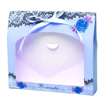 The environmentally friendly cake carton