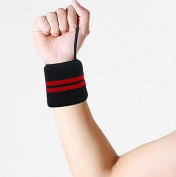 Two pairs fitness wrist bracing for dumbbell exercise