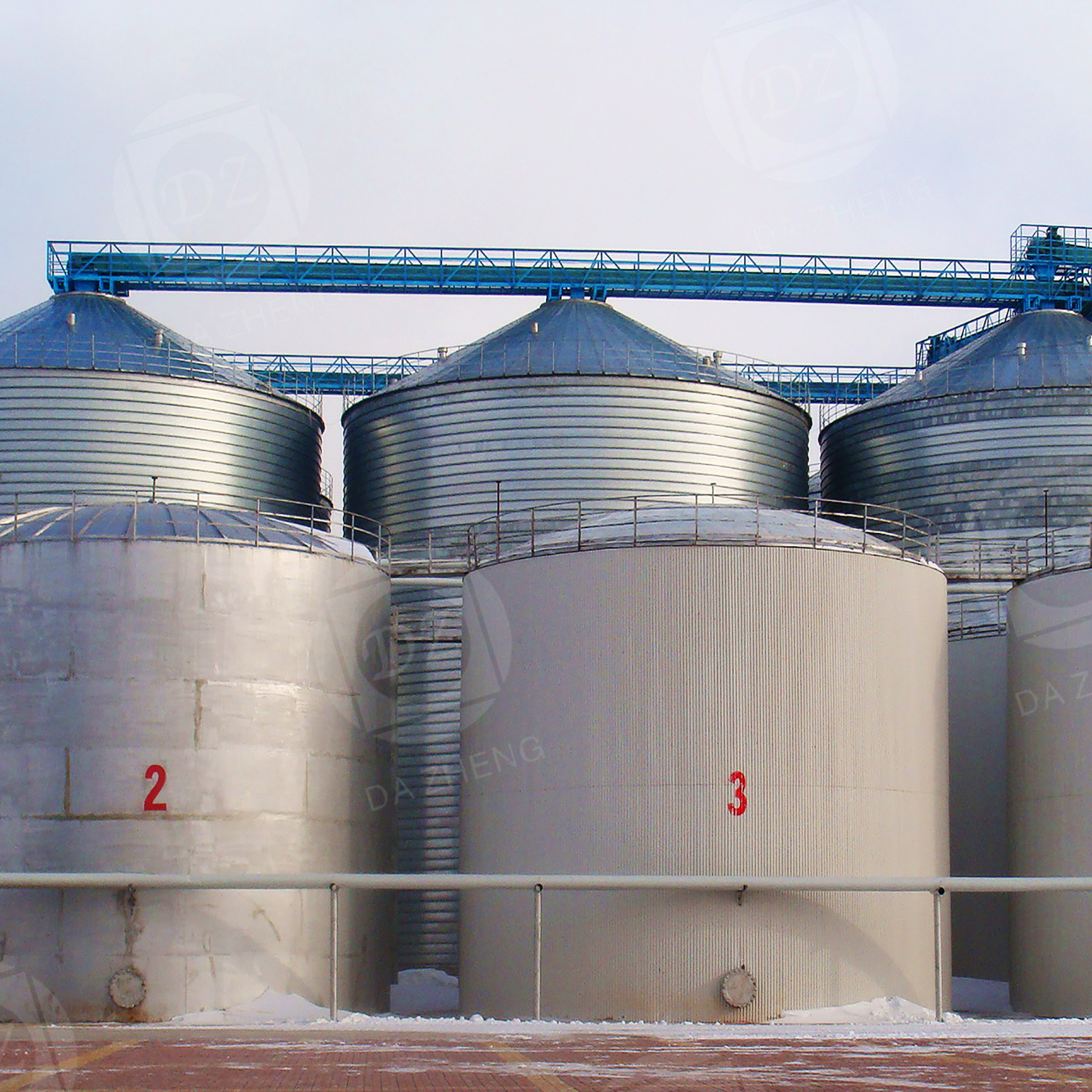 Grain transshipment silos at coastal ports