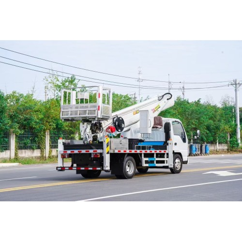 Гидравлический подъемник для работ с большим вылетом