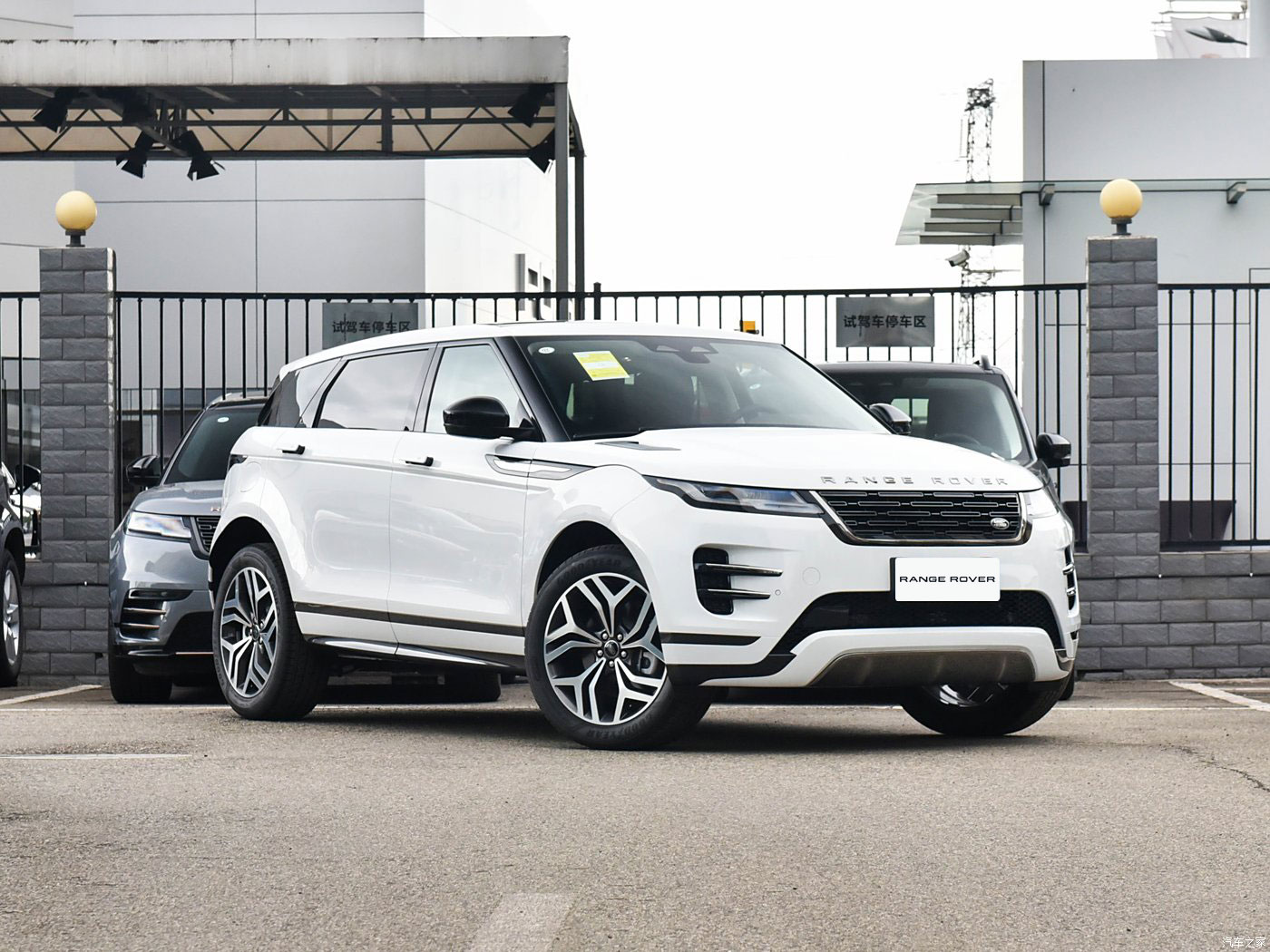 Land Rover Evoque Exterior