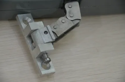 Chain actuator motor for smoke and ventilation system