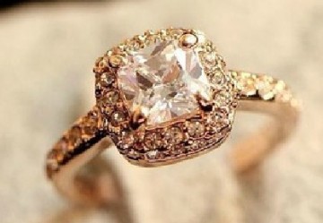 Fashion Square Drill Zircon Rhinestone Ring