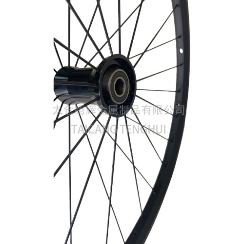 Roda traseira para cadeira de rodas com raios