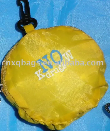Polyester bag folded with ball