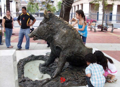 bronze life size outdoor decorative wild pig statue