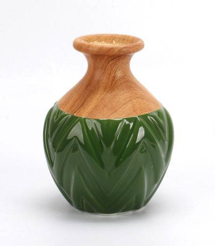 Vas keramik dekorasi bentuk unik