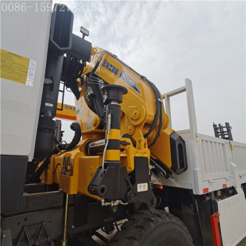 Sinotruk Howo 8x4 складной ручный кран