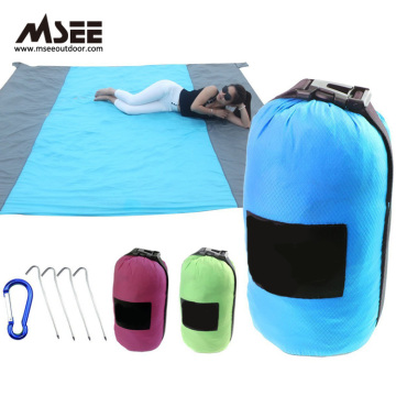 China Outdoor Msee Foldable Straw Beach Mat - Sand Free