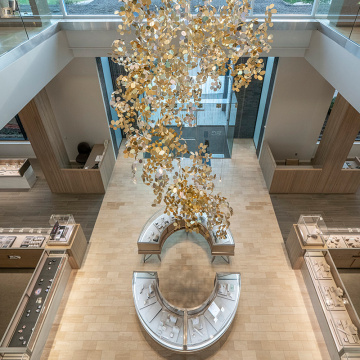 Classic Style Hotel Lobby with Luxury Indoor Metal Chandelier and Custom Leaves