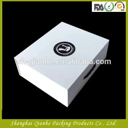 branded luxury clothing packaging box