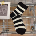 한국 흑백 줄무늬 동백 꽃 튜브 양말 자수 레이스