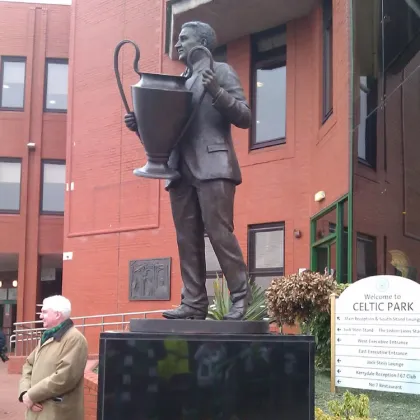 chinese famous sculpture metal craft jock stein statue at garden