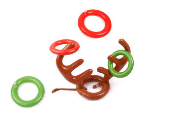 Gioco di lancio dell'anello di cervo con renne di Natale per bambini
