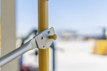 Galvanized Snap-on Lock Guardrails for Scaffolding