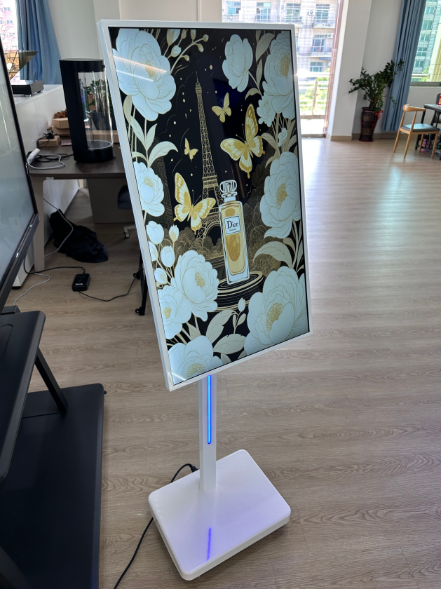 Canlı fitness promosyonları ve dinamik ders programları için yüksek çözünürlüklü sıvı kristal panel