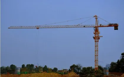 12ton Potain Tower Crane / Luffing Crane With 101m Height Under Hook 7032 Stationary Attached