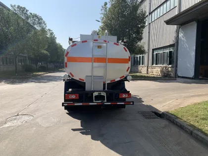 Foton Oil Tanker Truck Fuel Delivery Dispensing Truck