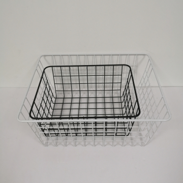 Cesto di stoccaggio in metallo nero per l'organizzazione della dispensa da cucina