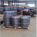 Hot dipped galvanized reverse twist barbed wire factory