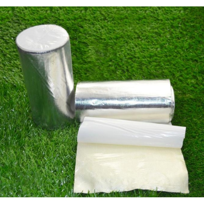 شريط مشترك العشب الاصطناعي لذاته