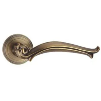 Zinc-alloy lever handle with zinc-alloy plate