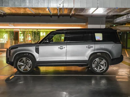 2024 Jishi 01 Luxury SUV Hybrid