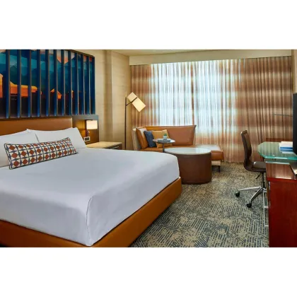 Luxury Design Renaissance Hotels: Cozy King Guestroom Furniture Sets