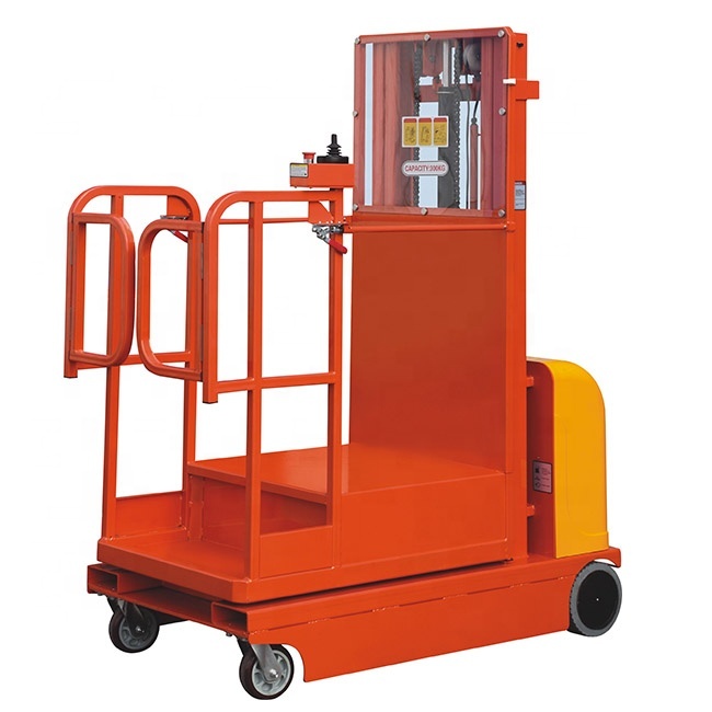 Electric Aerial High-Altitude Reclaimer for Material Pickup