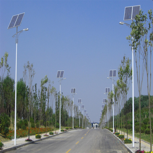 Luz de calle solar LED de 6 metros para la carretera.