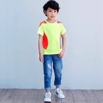 Coloured fluorescent green short sport clothing
