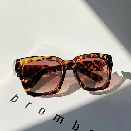 Vintage Designer Luxury Square UV400 Sun Glasses