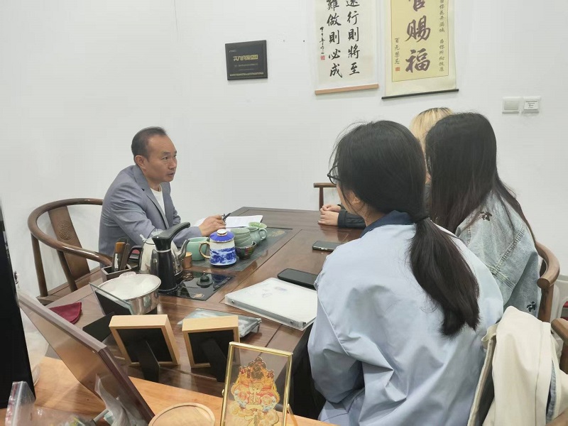 Students from Chongqing Technology and Business University Visit Liyu Precision Technology Co., Ltd., General Manager Tang Daiping Shares Entrepreneurial Insights!