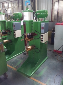 Spot Welder Equipped with Counter
