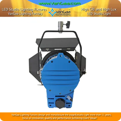 Zoom DMX 1000W LED Light: A Studio Video Light with ARRI Fresnel Features and 220V Compatibility