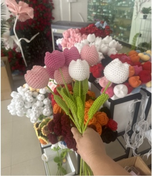 Handmade Crochet Tulip Bouquet - Knitted Artificial Forever Flowers Gift for Girlfriend or Mom