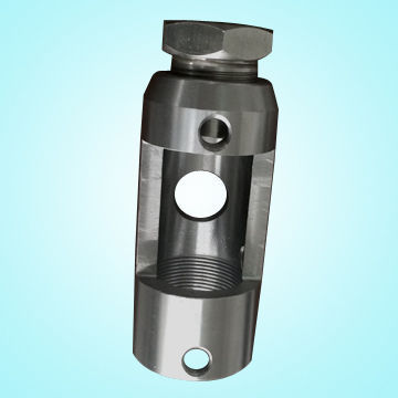 Oil industry component, made of carbon steel and SS316