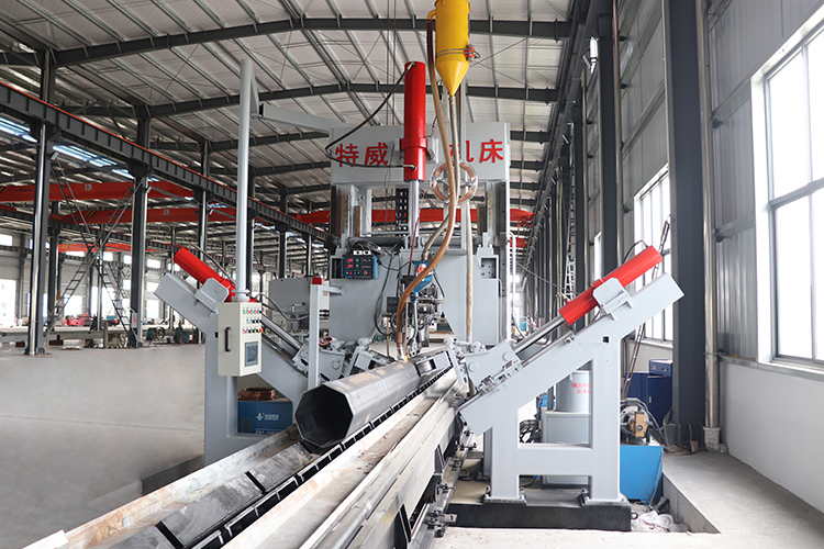 Automatic Welding And Seaming Integrated Machine