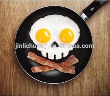 Lovely Factory Directly Food Grade Skull Shape Silicone Egg Mold