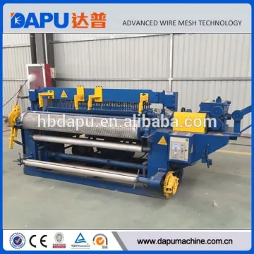 Automatic welded roll mesh making machine