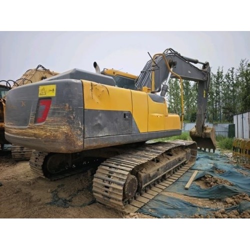 Б / у экскаватар EC200D для горных работ