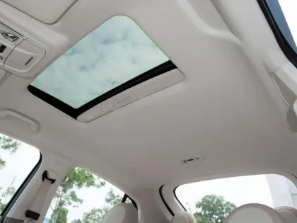 ORA Ballet Cat Chinese brand smart car 5 seats 5 doors small EV Ballet Cat Small Electric Car