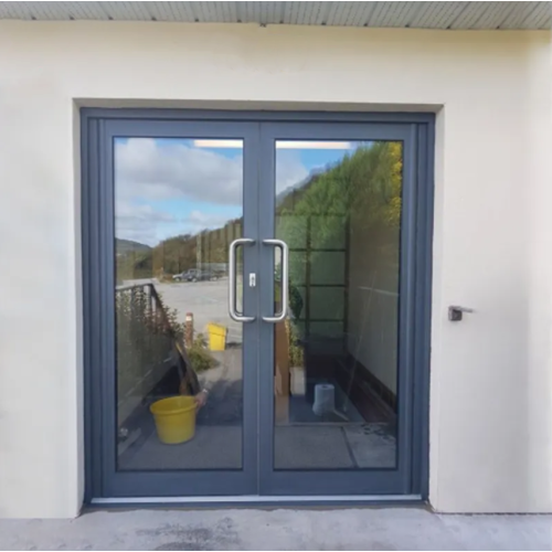 Heavy duty aluminum entrance doors
