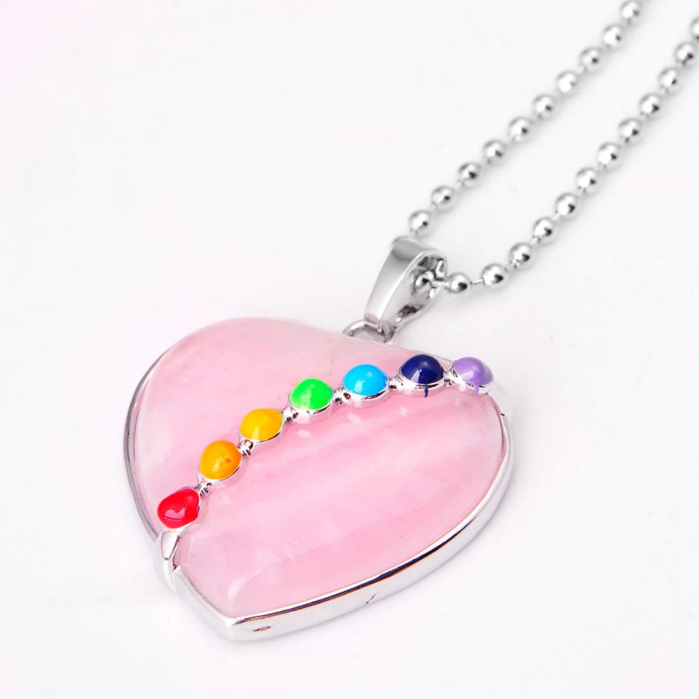 Collar con colgante de corazón de cuarzo rosa con 7 piedras preciosas de Chakras