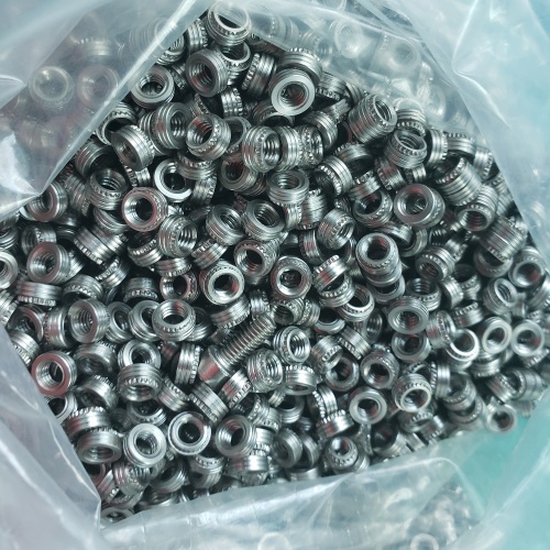 Precision custom knurled press nuts auto fasteners