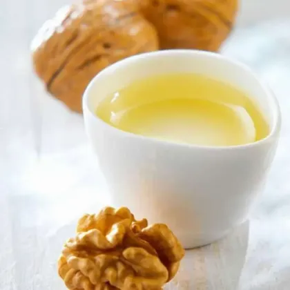 100% Pure, Additive-Free Walnut Oil